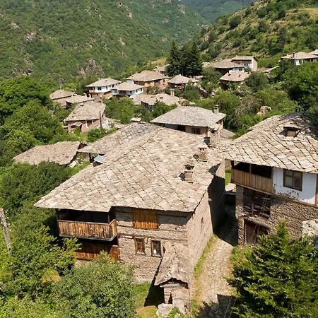 Family Byalata Kashta Guest house