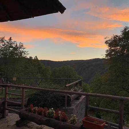 Family Byalata Kashta Guest house Kovacevica