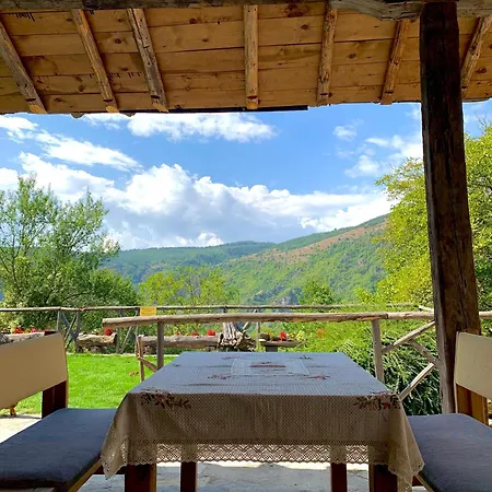 Family Byalata Kashta 3* Kovačevica