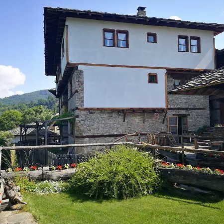 Gasthof Family Byalata Kashta *