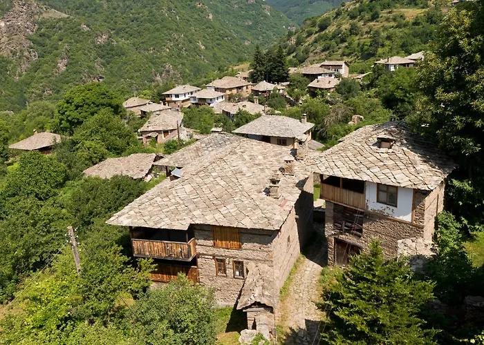 Family Byalata Kashta Guest house