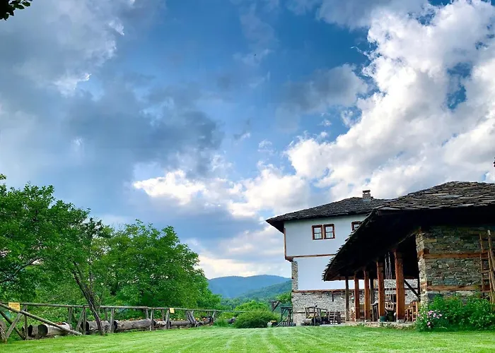 Family Byalata Kashta Kovacevica