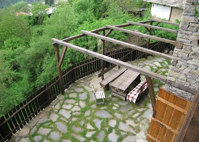 Family Byalata Kashta Guest house 3*